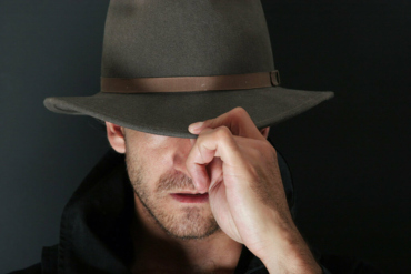 The Right Balance for Men Between Being Mysterious and Creepy